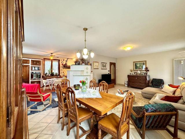 Villa in vendita a Traversetolo PR
