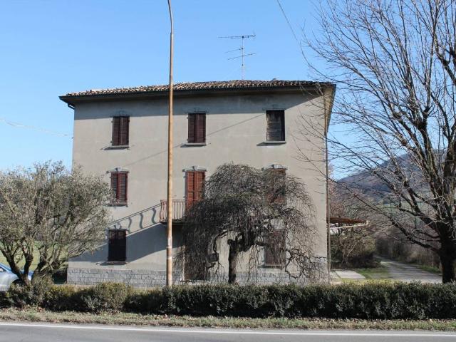 Villa in vendita a Traversetolo PR