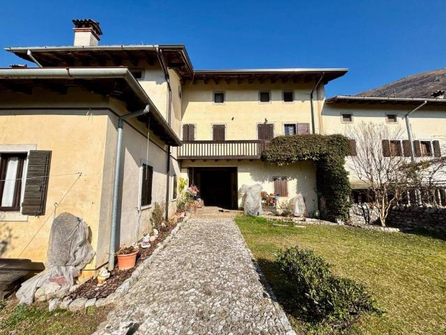 Villa in vendita a Travesio PN