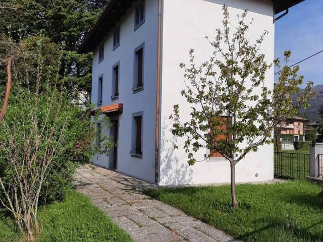 Villa in vendita a Travesio PN