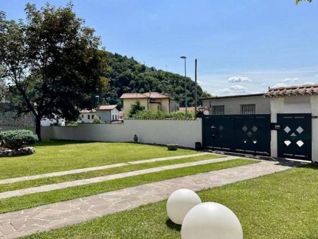 Villa in vendita a Travesio PN