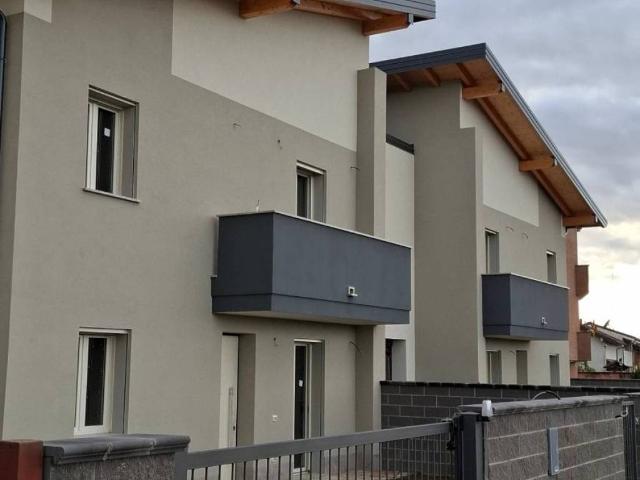Villa in vendita a Trecate NO