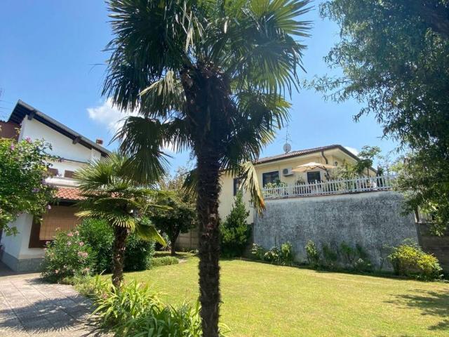 Villa in vendita a Trecate NO