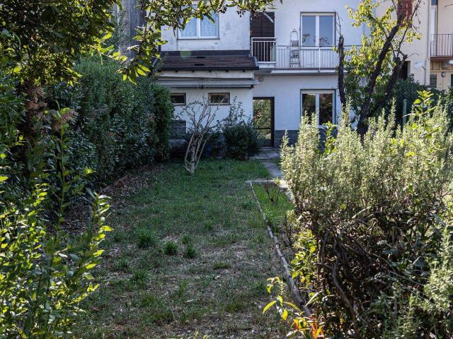 Villa in vendita a Trecate NO