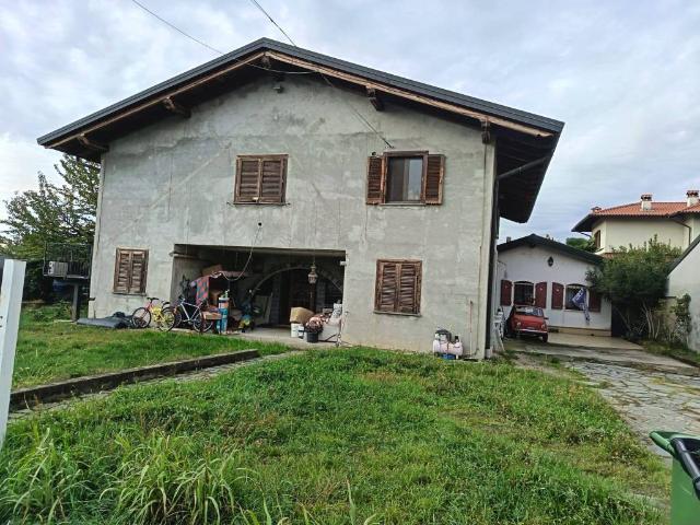 Villa in vendita a Trecate NO