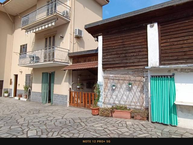 Villa in vendita a Trecate NO