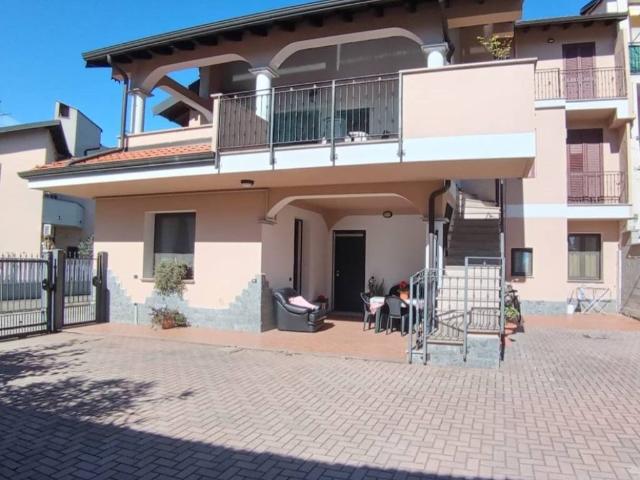 Villa in vendita a Trecate NO