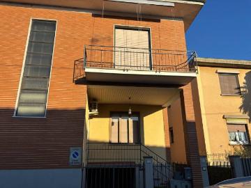 Villa in vendita a Trecate NO