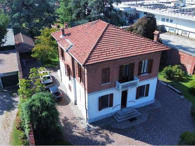 Villa in vendita a Trecate NO