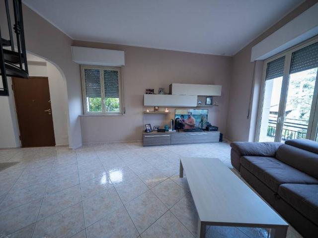 Villa in vendita a Trecastagni CT