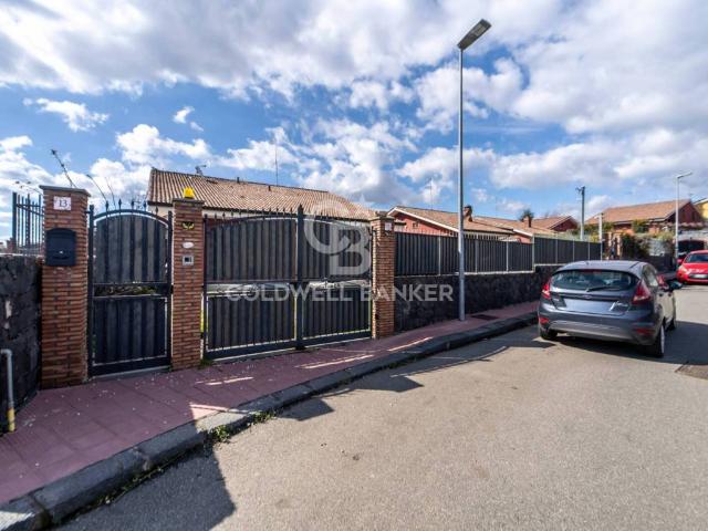 Villa in vendita a Trecastagni CT