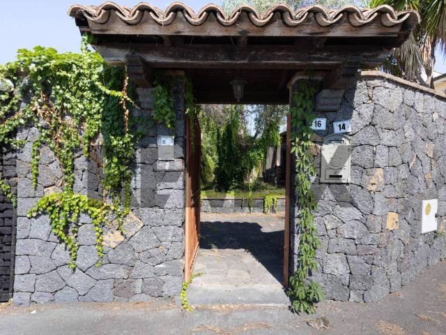 Villa in vendita a Trecastagni CT