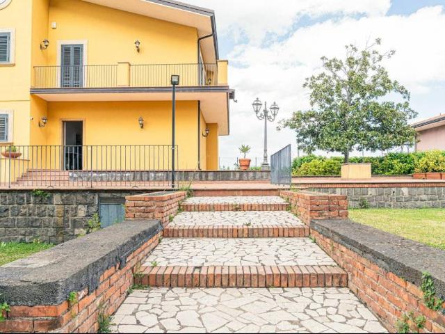 Villa in vendita a Trecastagni CT