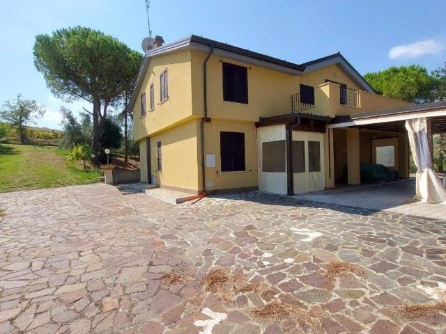 Villa in vendita a Trecastelli AN