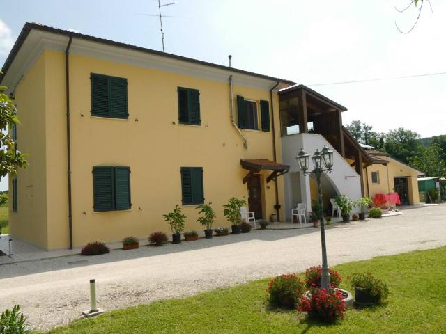 Villa in vendita a Trecastelli AN