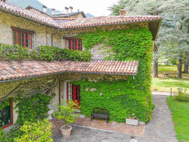 Villa in vendita a Tremezzina CO