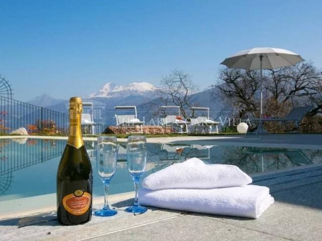 Villa in vendita a Tremezzina CO