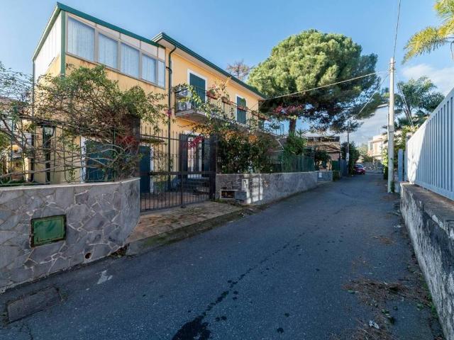 Villa in vendita a Tremestieri Etneo CT