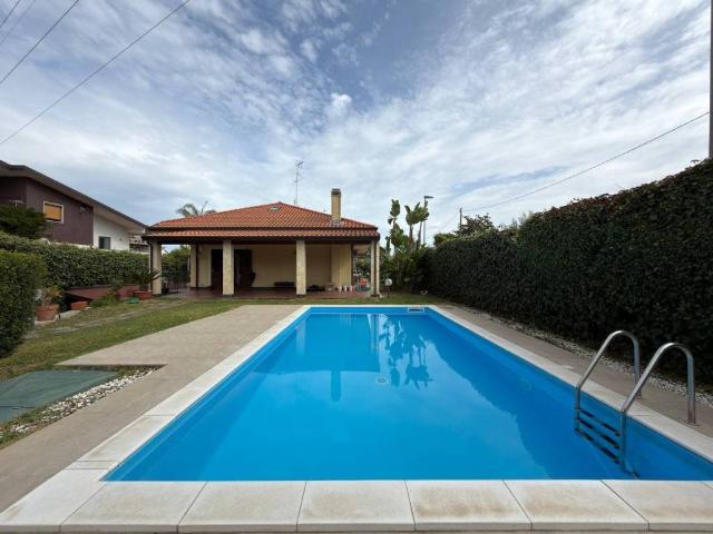 Villa in vendita a Tremestieri Etneo CT