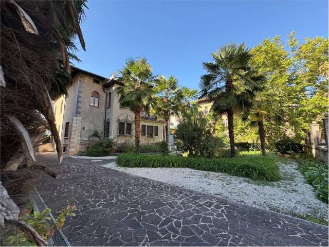 Villa in vendita a Trento TN