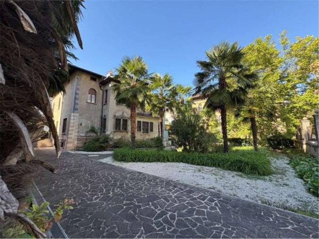 Villa in vendita a Trento