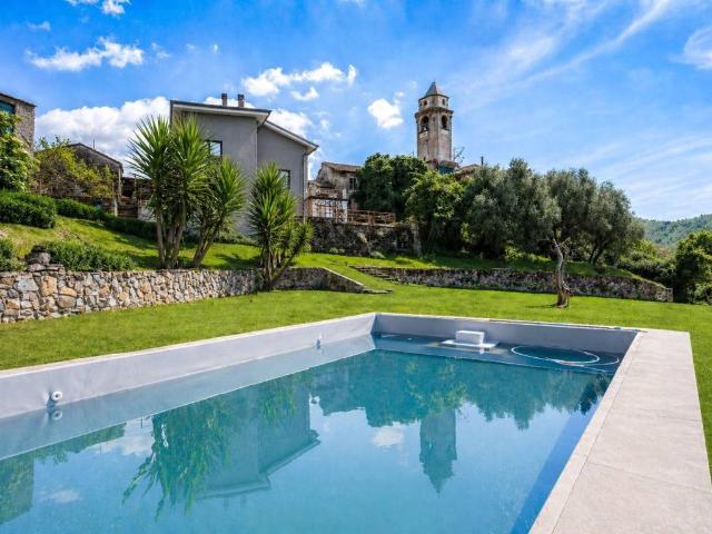 Villa in vendita a Tresana MS