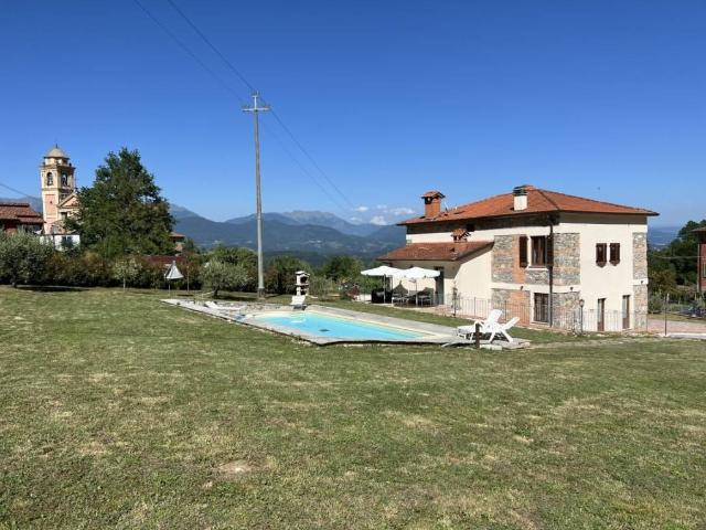 Villa in vendita a Tresana MS