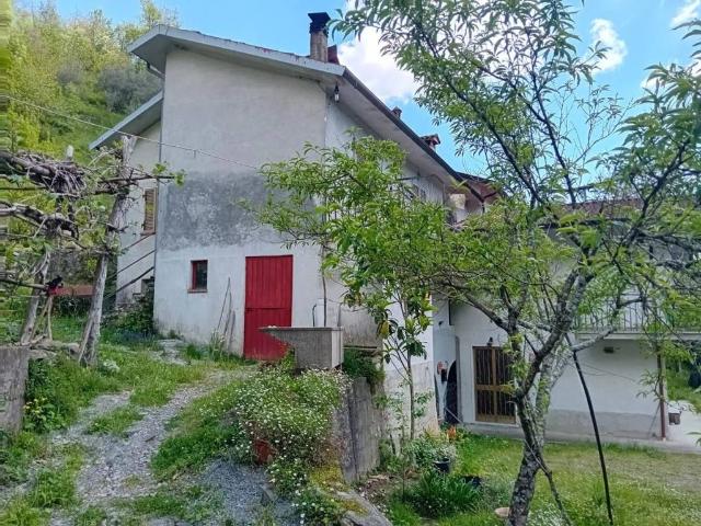Villa in vendita a Tresana MS