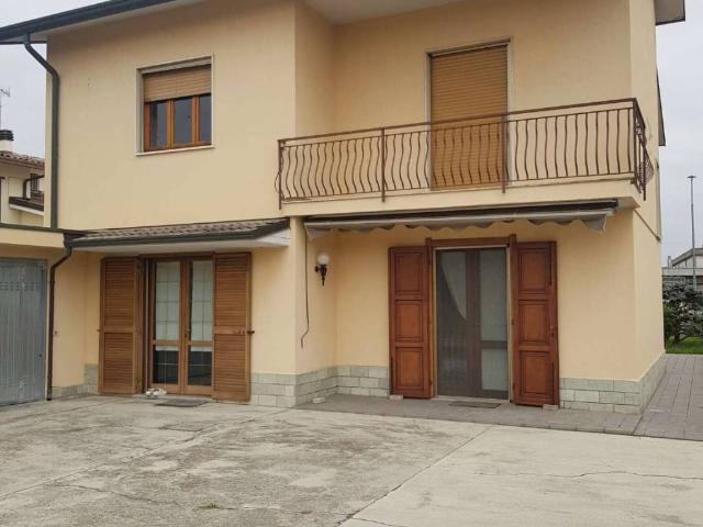 Villa in vendita a Trescore Cremasco CR