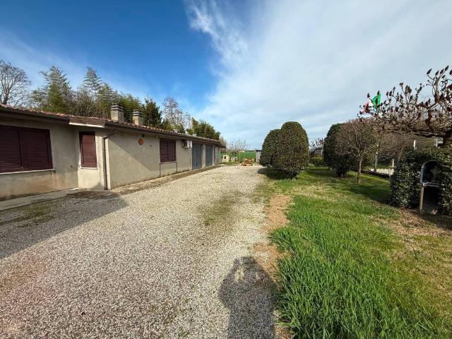 Villa in vendita a Tresignana FE