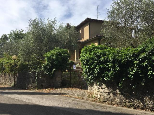 VILLA in VENDITA a TREQUANDA di 15 vani