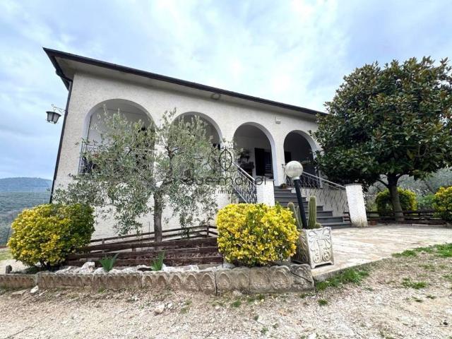 Villa in vendita a Trevi PG