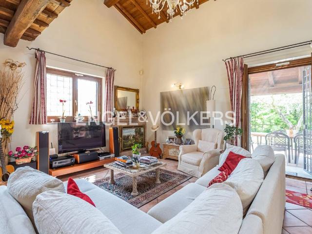 Villa in vendita a Trevignano Romano RM