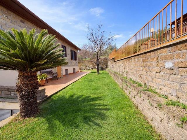 Villa in vendita a Trevignano Romano RM