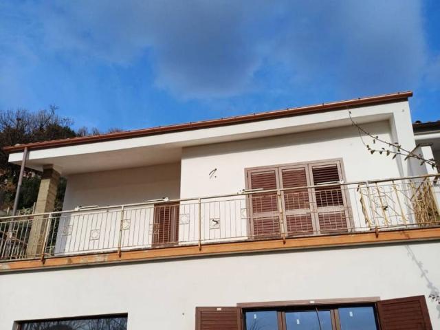 Villa in vendita a Trevignano Romano RM