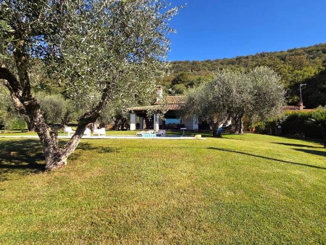 Villa in vendita a Trevignano Romano RM