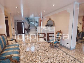 Villa in vendita a Treviso, S. Maria del Rovere