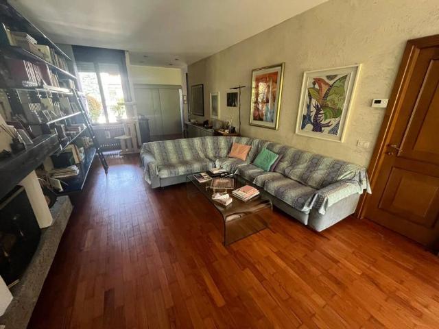 Villa in vendita a Trezzano sul Naviglio MI