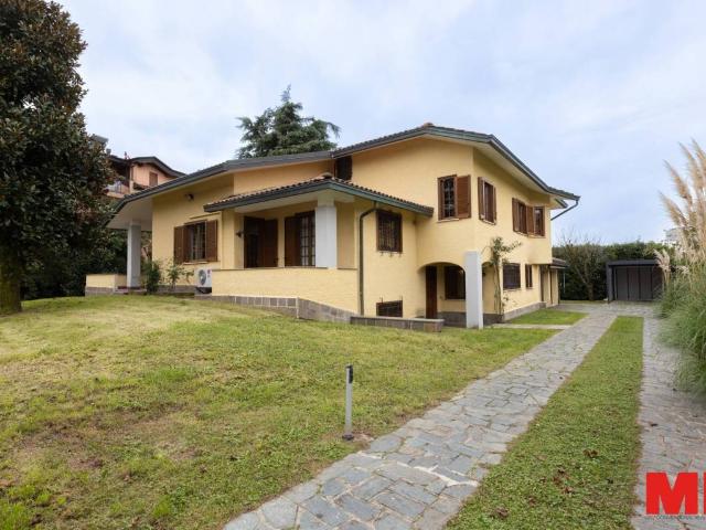 Villa in vendita a Trezzano sul Naviglio MI