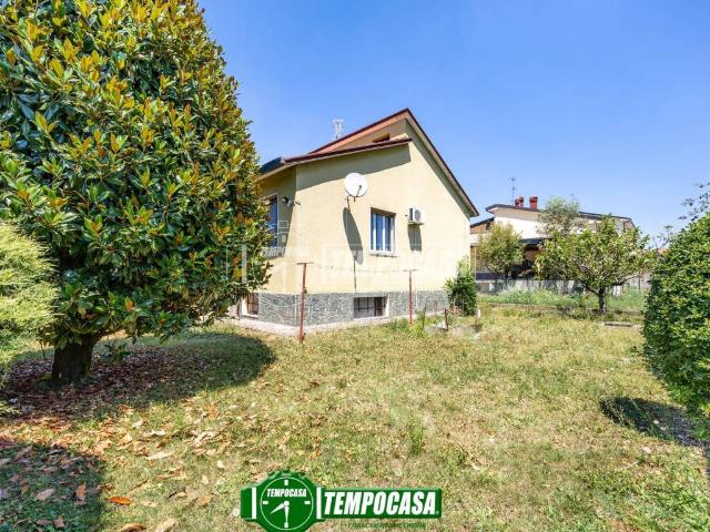 Villa in vendita a Trezzano Rosa MI