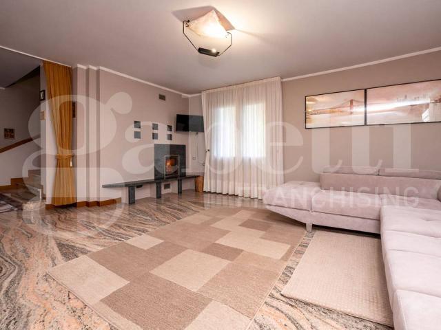 Villa in vendita a Tribano