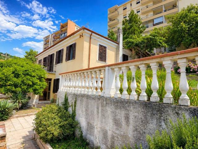 Villa in vendita a Trieste TS