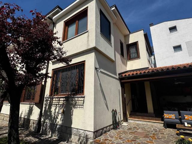 Villa in vendita a Trieste TS