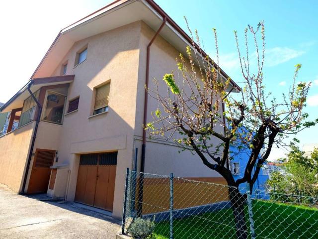 Villa in vendita a Trieste TS