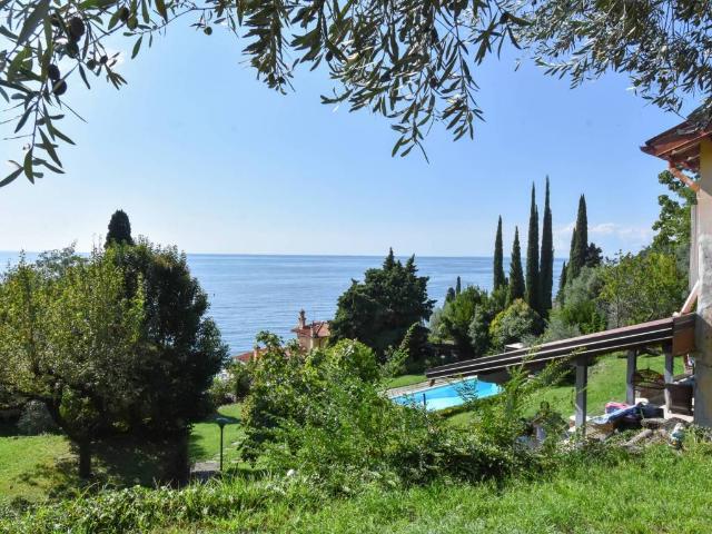 Villa in vendita a Trieste TS