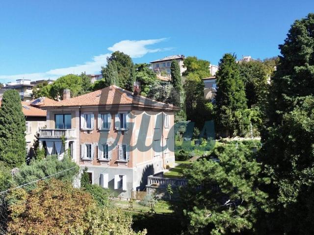 Villa in vendita a Trieste TS