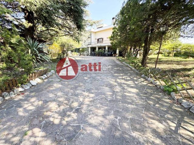 Villa in vendita a Trieste TS