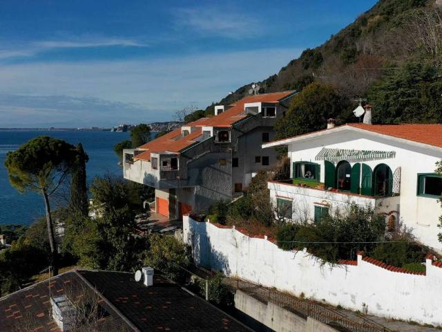 Villa in vendita a Trieste TS
