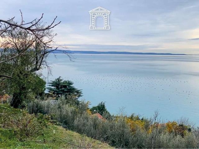 Villa in vendita a Trieste TS