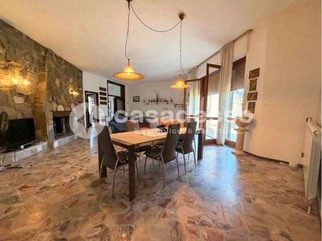 Villa in vendita a Trino VC